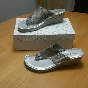 Stunning silver Andre Assous wedge sandals