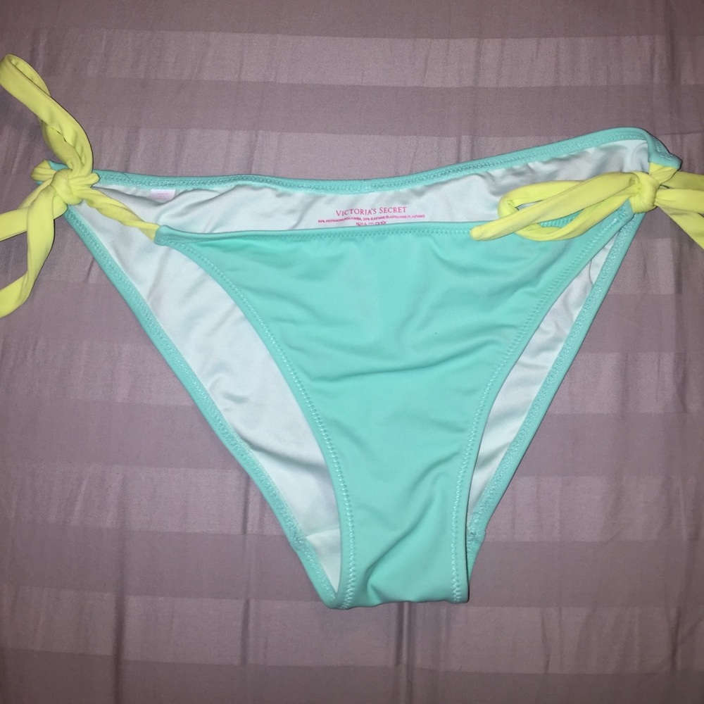 VS cheeky bathing suit bottoms