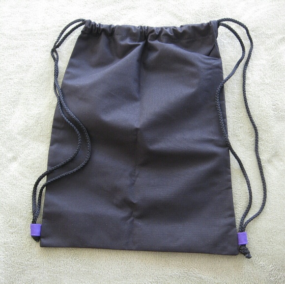Drawstring backpack - Picture 3 of 6