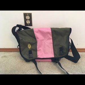 Timbuk2 medium messenger bag