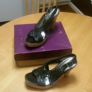 Fergie Guno heeled sandals