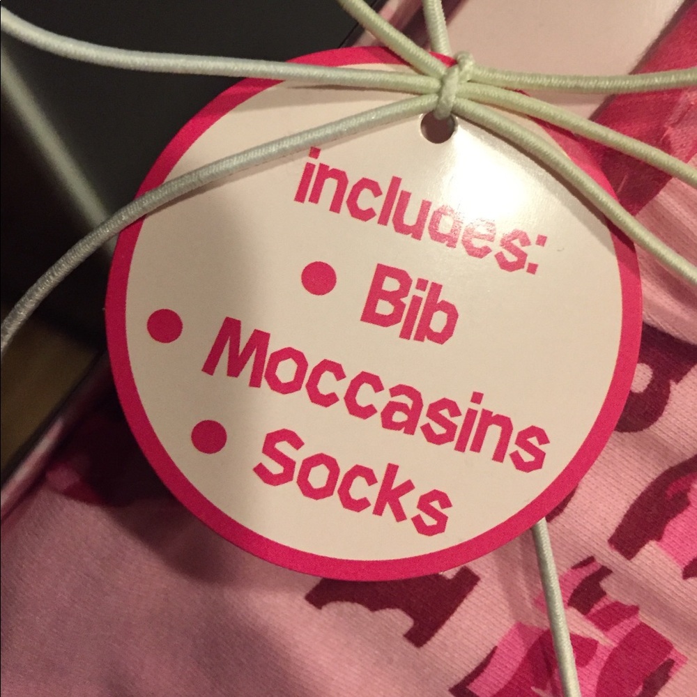 NEW Infant Gift Set - Picture 2 of 3