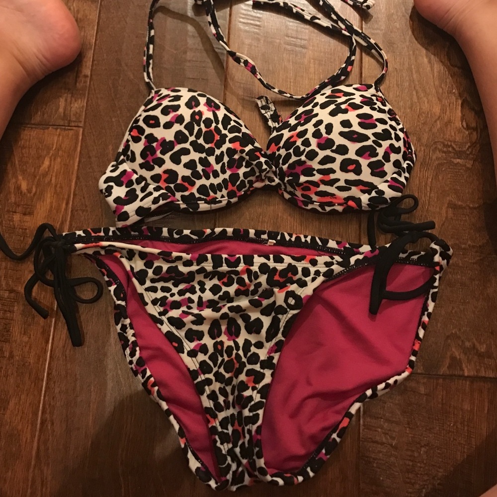 Cheetah bikini