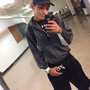 Meet your Posher, Christian