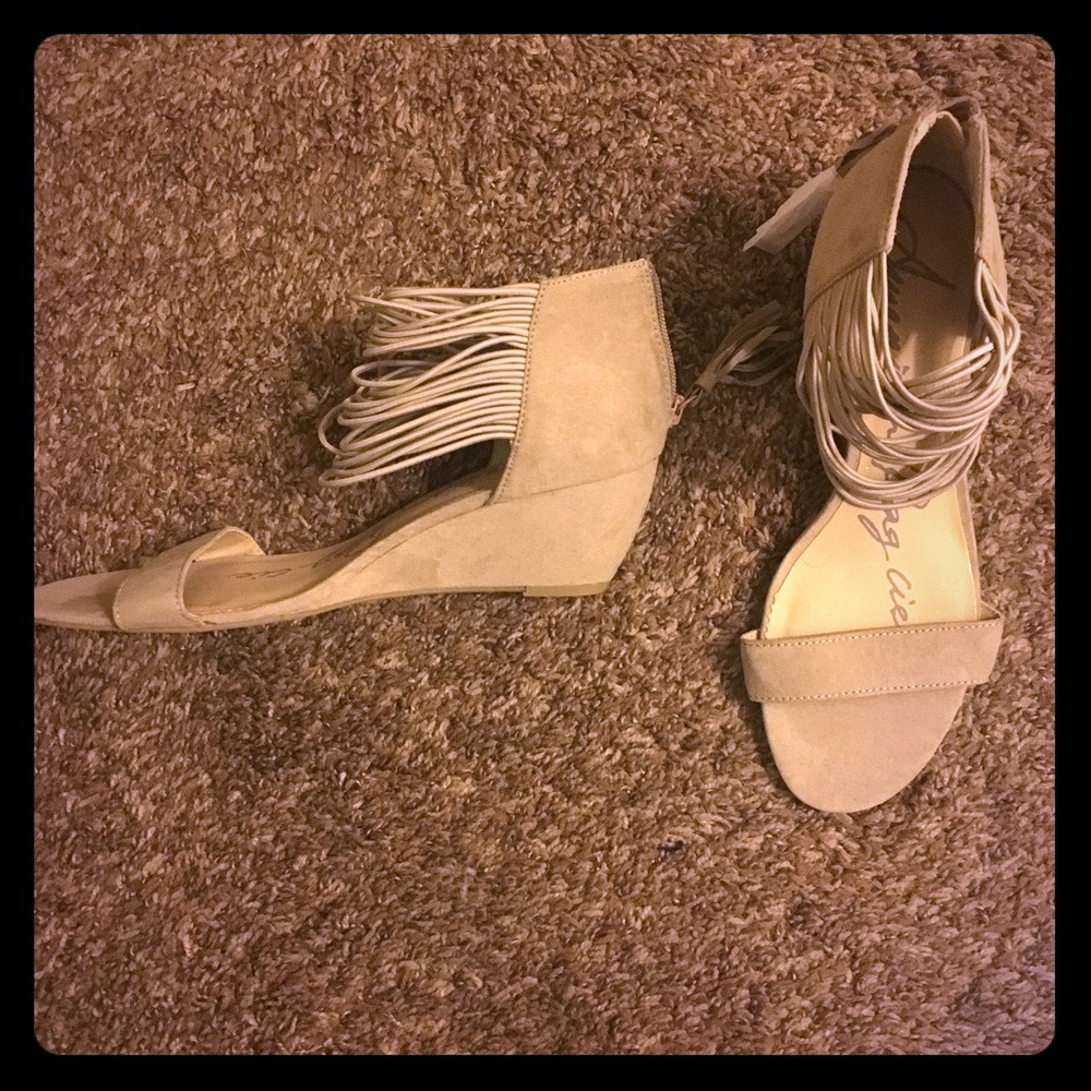 Tan wedges