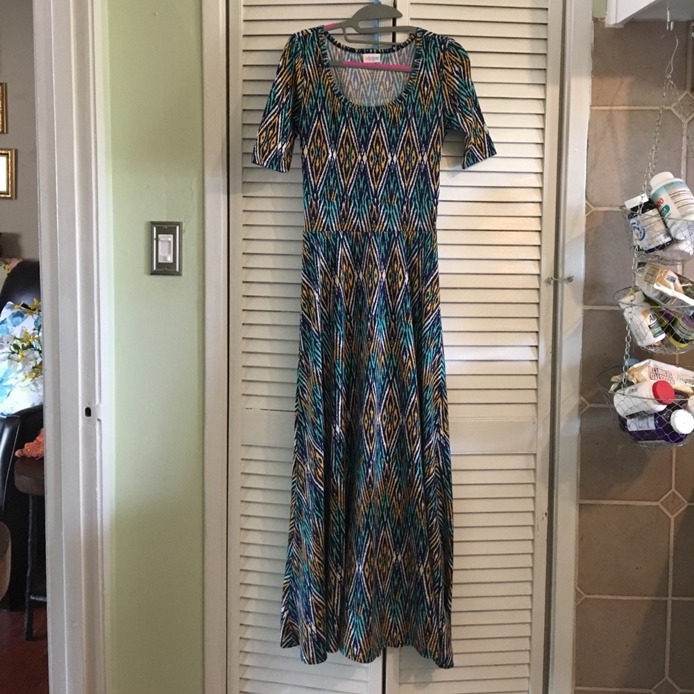 LuLaRoe xs Ana