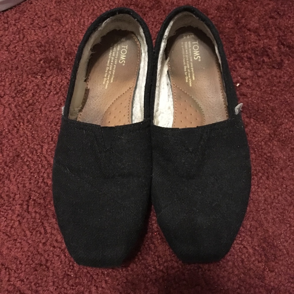 Black wool toms