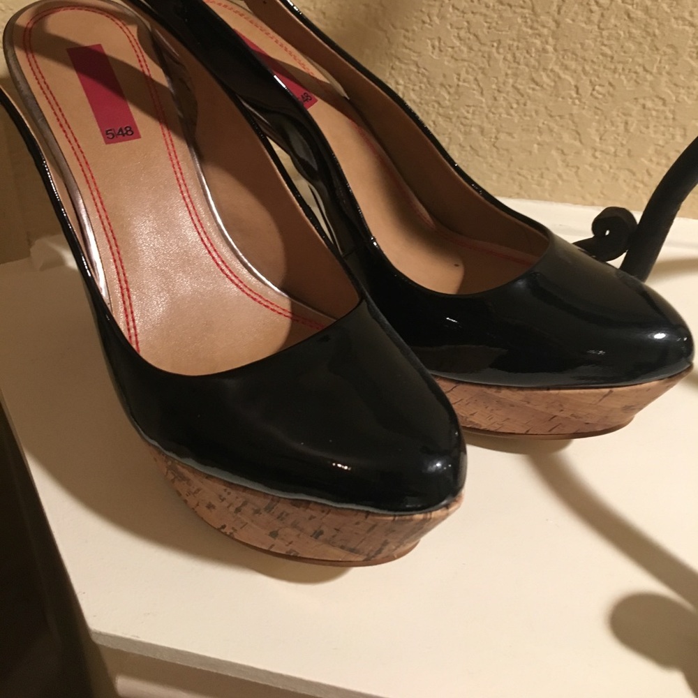Heel - Picture 2 of 3