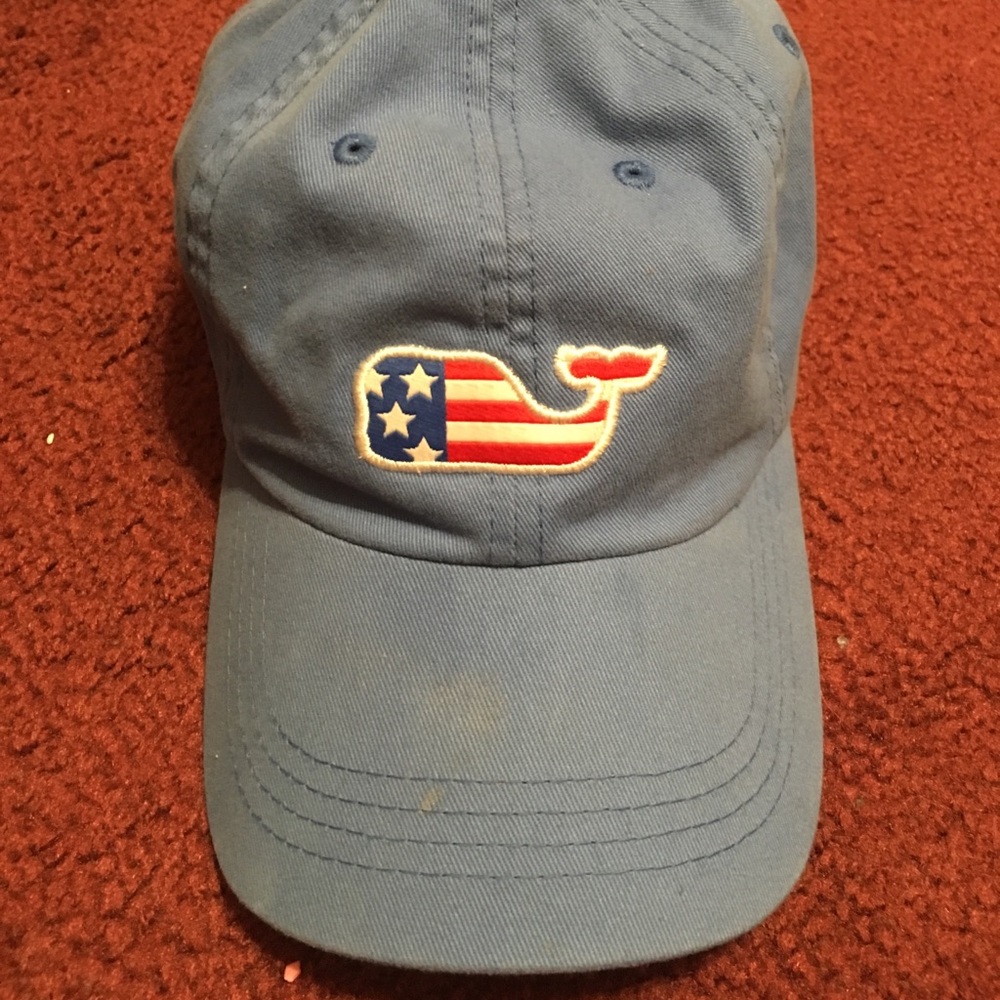 American flag vineyard vines whale hat