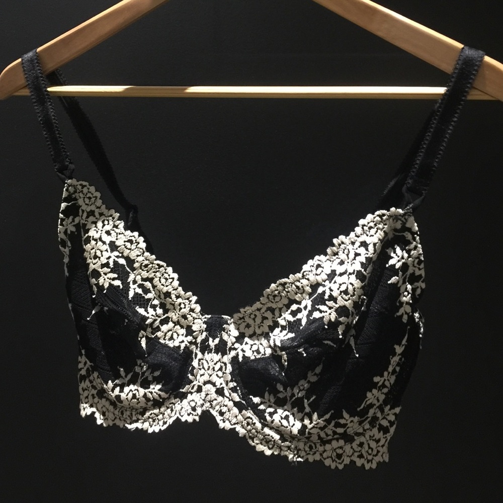 36DD NWOT Wacoal bra unlined