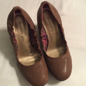 Madden Girl Brown Wedges