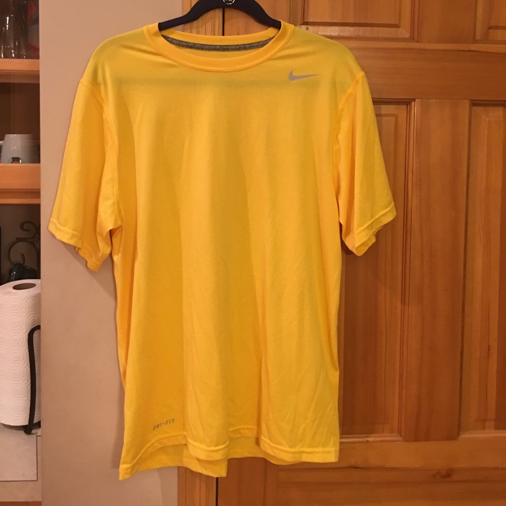 Men's Nike Dri-Fit Shirt - Picture 1 of 3