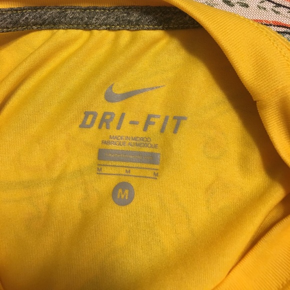 Men's Nike Dri-Fit Shirt - Picture 3 of 3