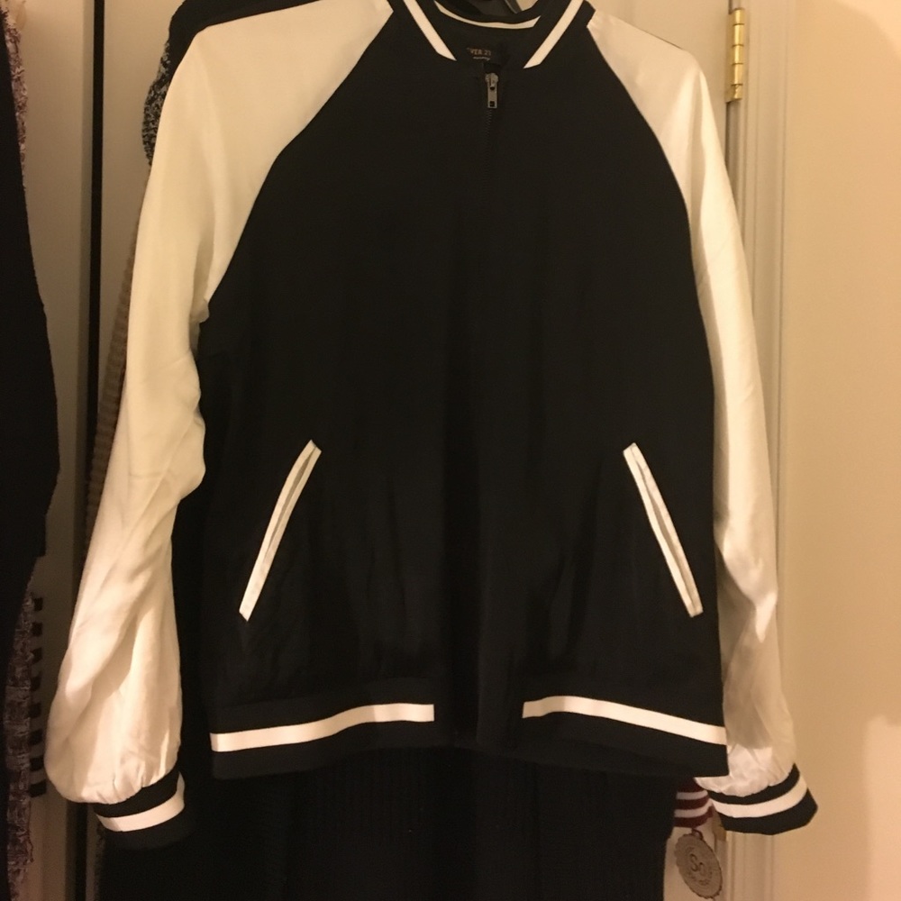 Bomber jacket. Size L