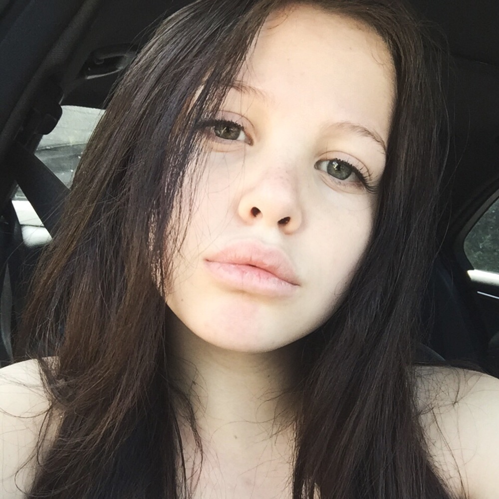 Meet your Posher, Halee