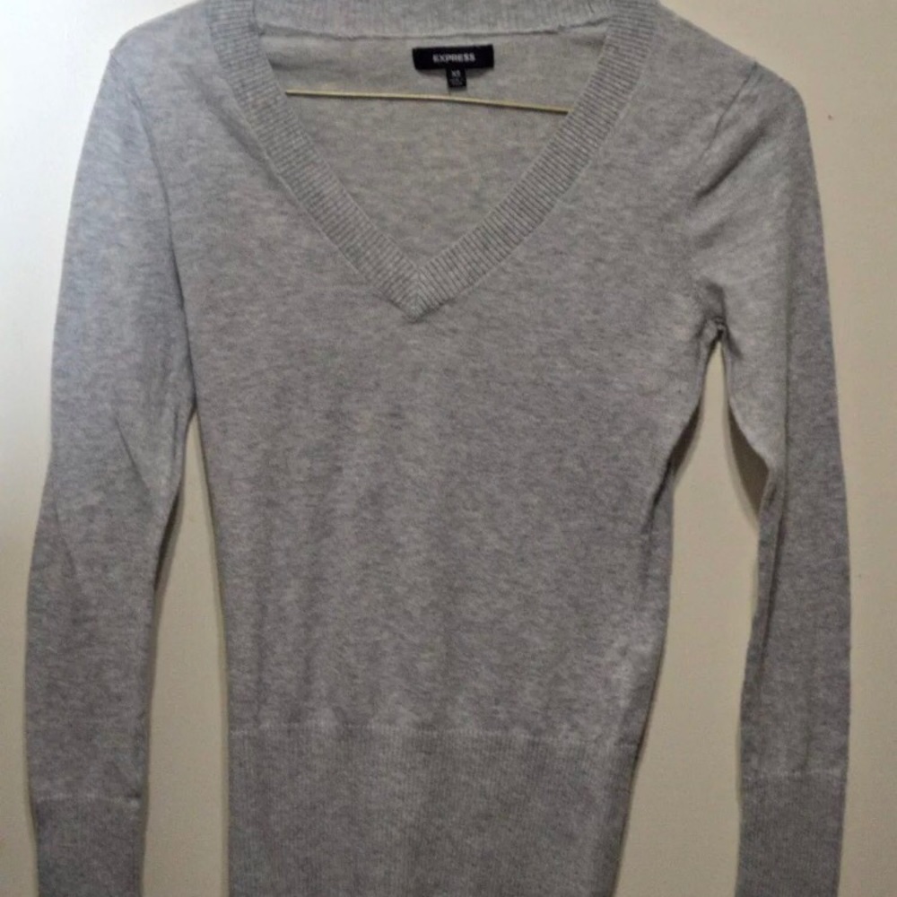 Women's Express VNeck Lightweight Sweater -Size XS
