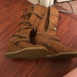 (SOLD) Strapped brown heeled boots