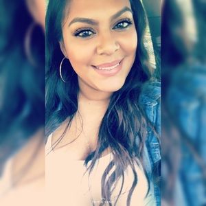 Meet your Posher, Vanessa