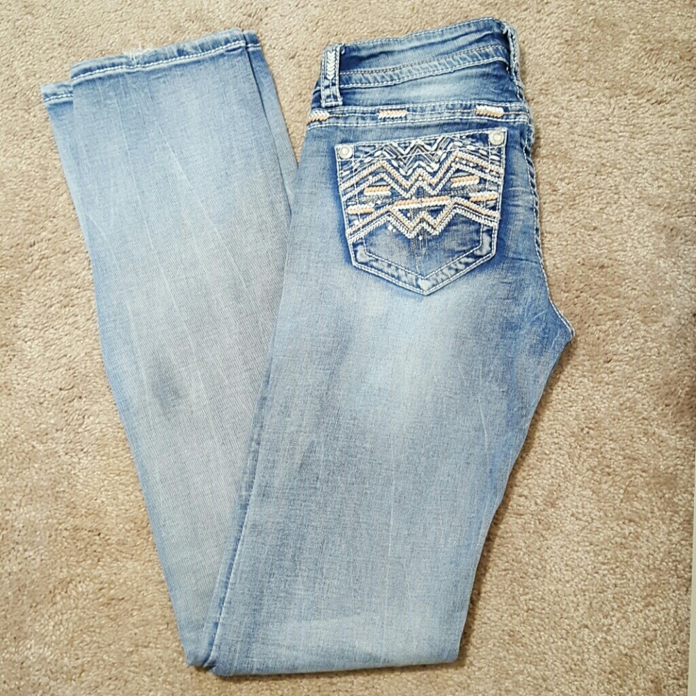 Cavender's Grace in LA embellished jeans 25x32