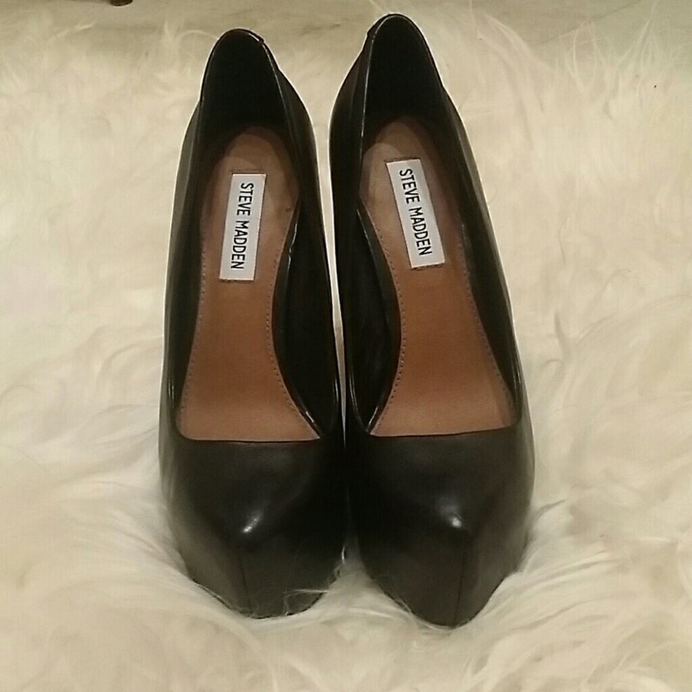Steve Madden Dejavu Pumps