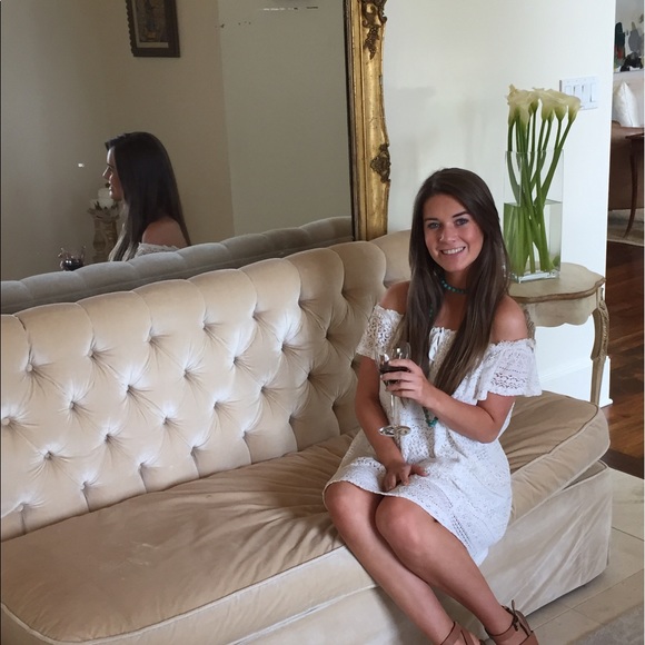 Meet your Posher, Veronica - Picture 1 of 1