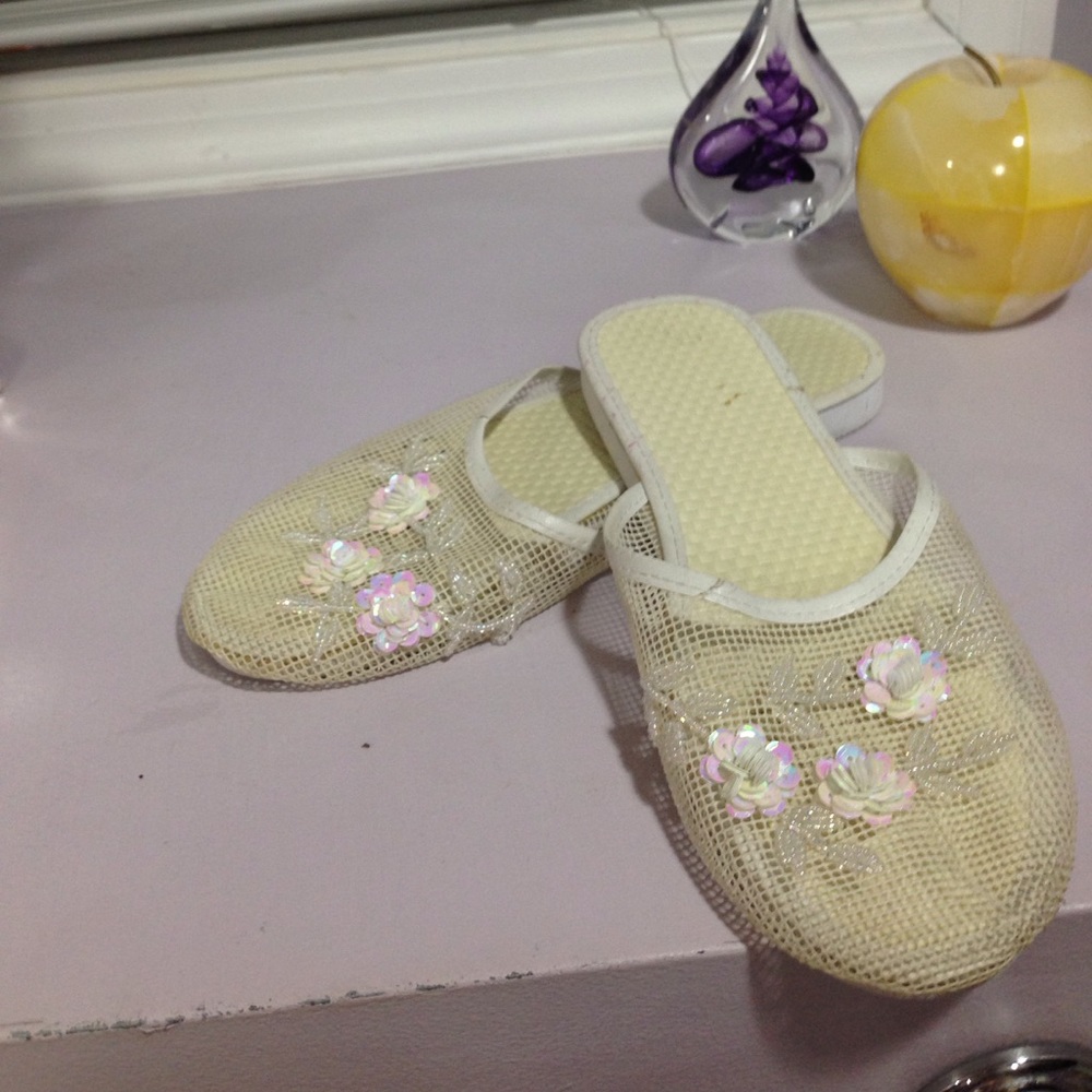 Sandals - Picture 2 of 4