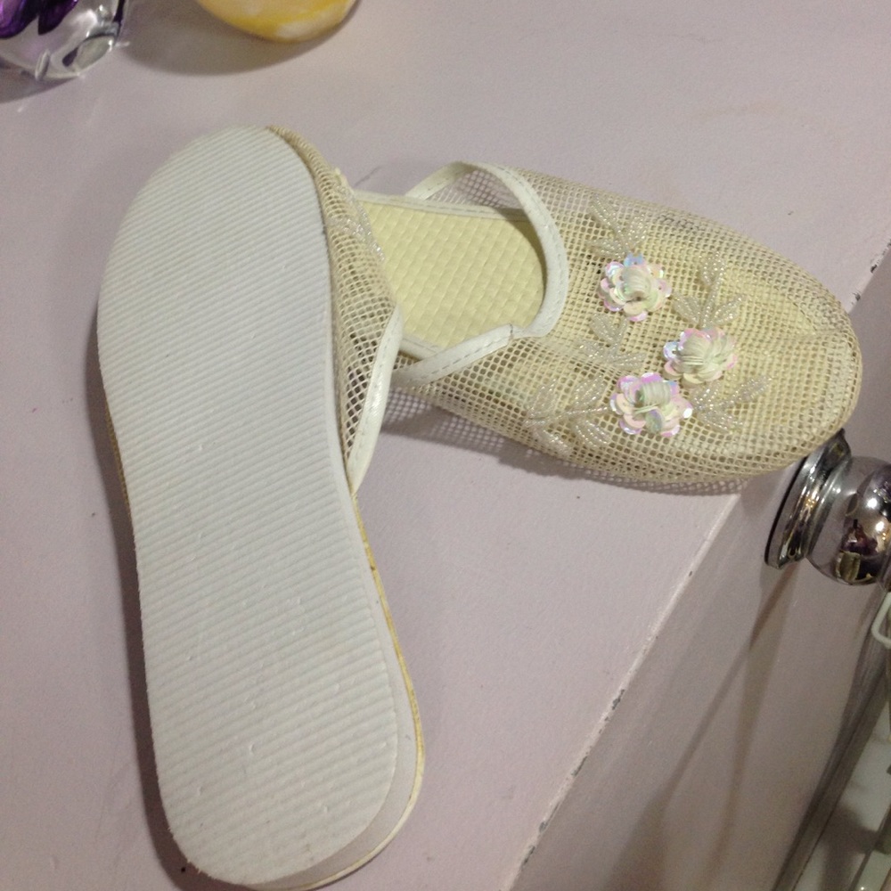 Sandals - Picture 3 of 4