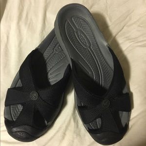 KEEN slide sandals