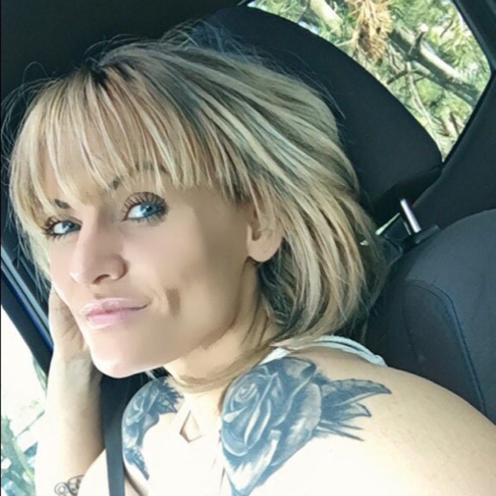 Meet your Posher, Kasie