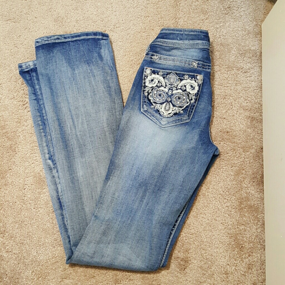 Cavender's Grace in LA embellished jeans 25x32