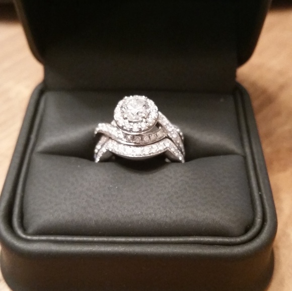 Halo Wedding and Engagement ring set. - Picture 6 of 7