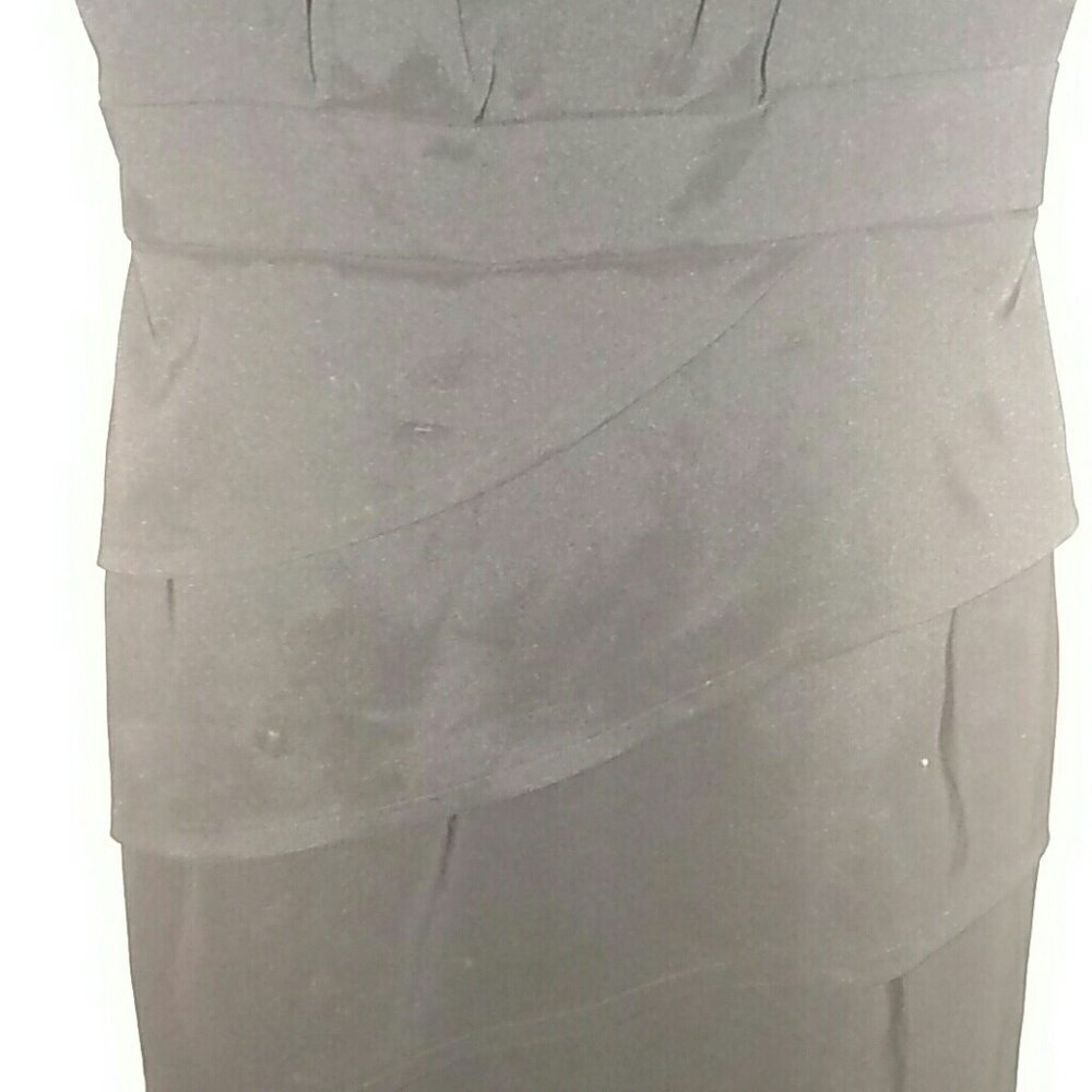 Dress - Picture 3 of 4