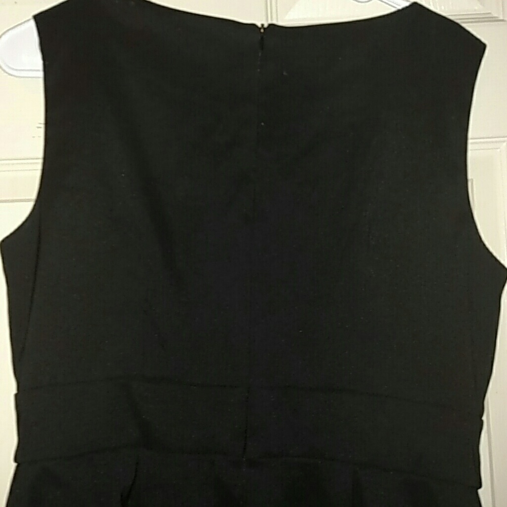 Dress - Picture 4 of 4