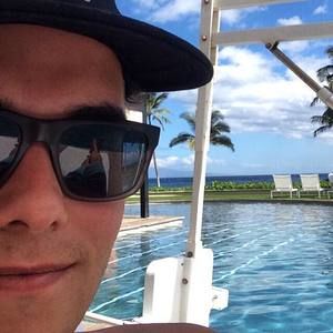 Meet your Posher, Nicholas