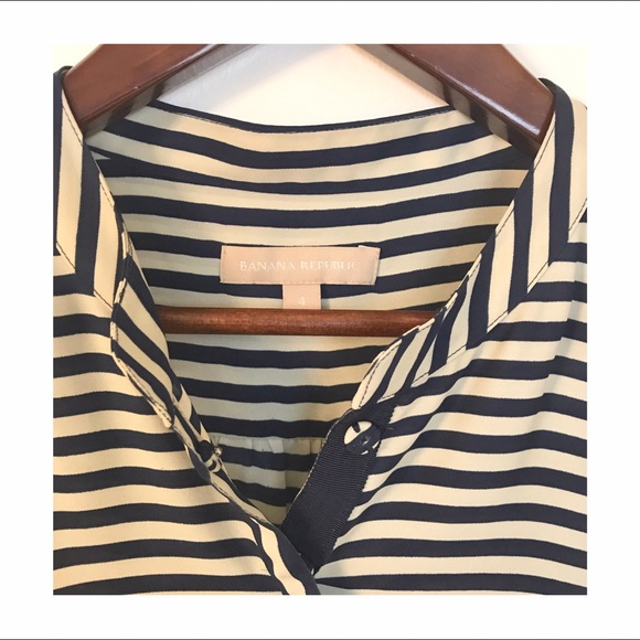 ⚡️Hold⚡️Summer Fashion! Banana Republic Tank - S - Picture 3 of 5