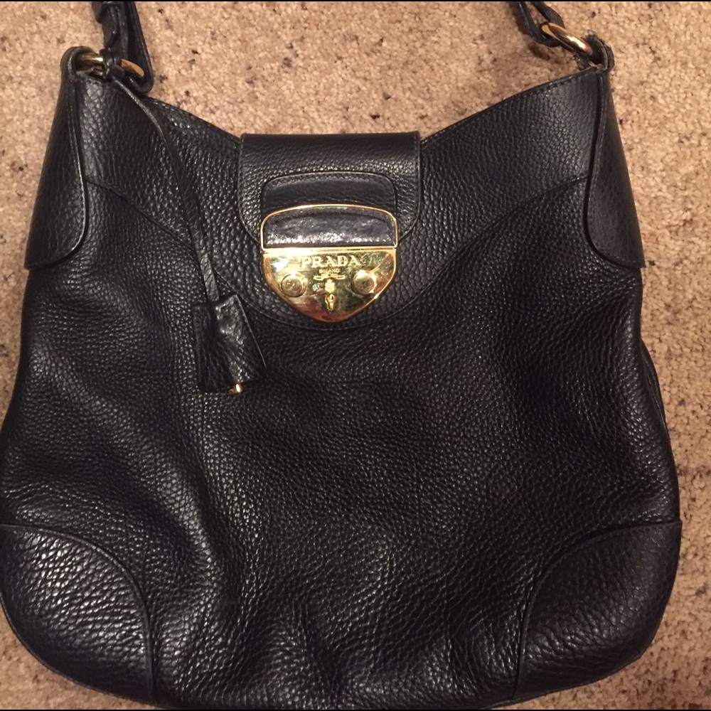Black leather Prada purse