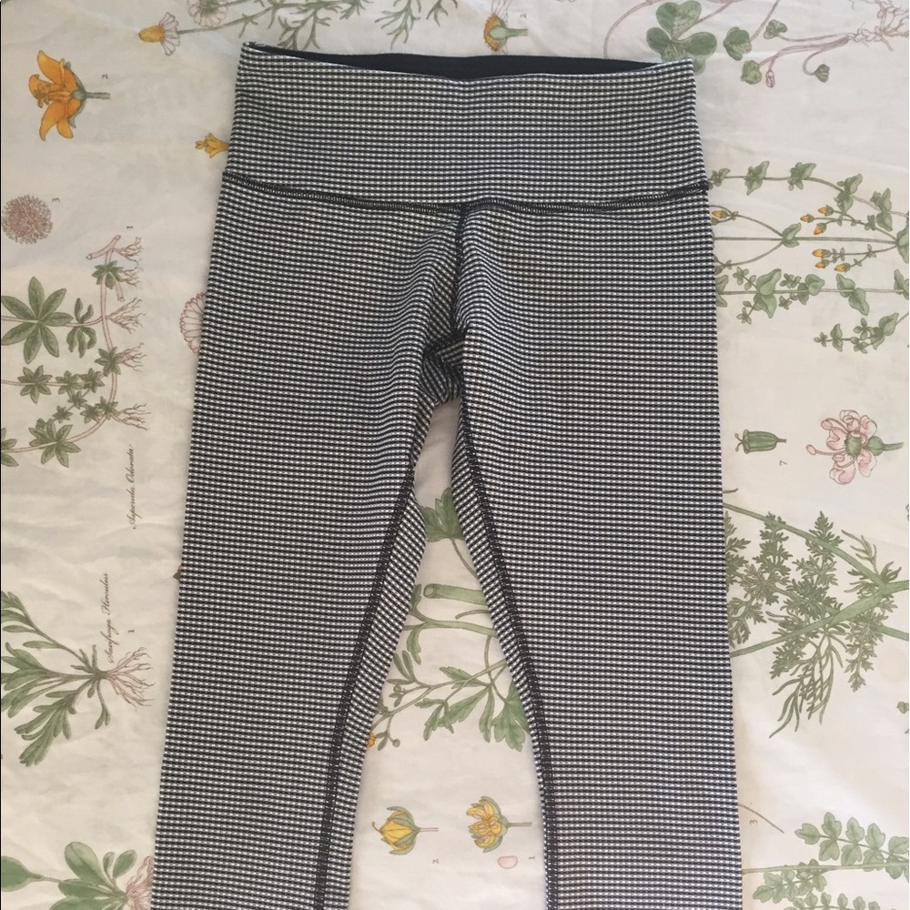 Lululemon yoga capris
