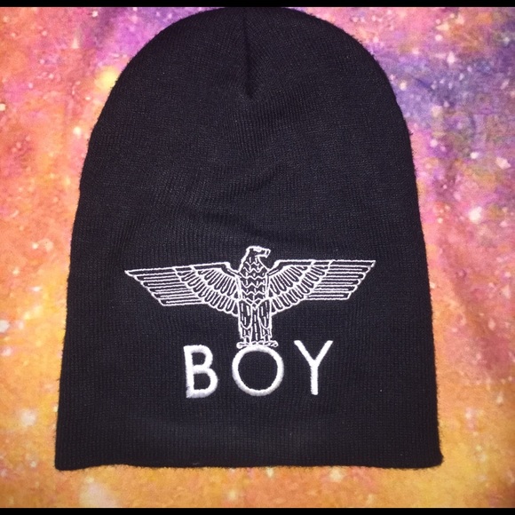 ACCEPTING ALL OFFERS : HOST PICK Fall Favorites Boy London Beanie - Picture 3 of 5