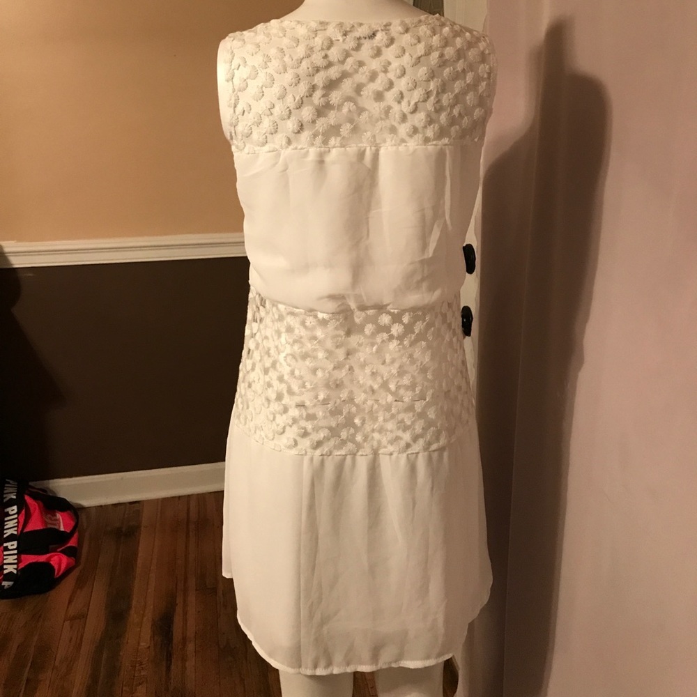 Panel Lace Dress - Picture 2 of 3