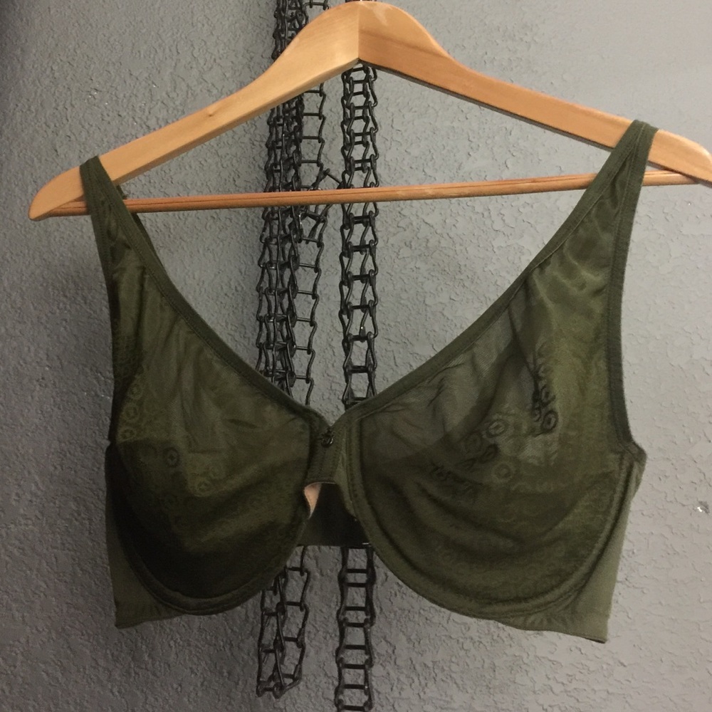 36DD Bra, like new Victoria's Secret