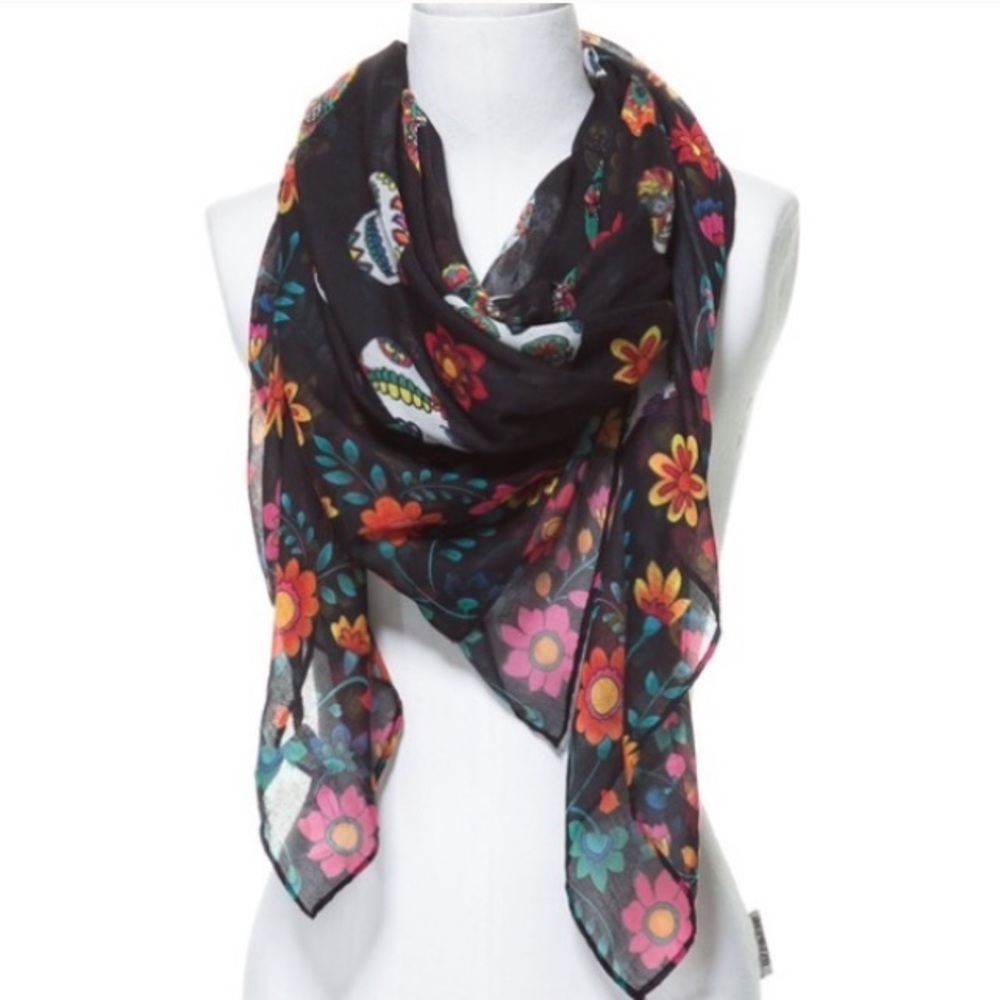 Zara Sugar Skull 💀 & Flower 🌺 Scarf NWOT