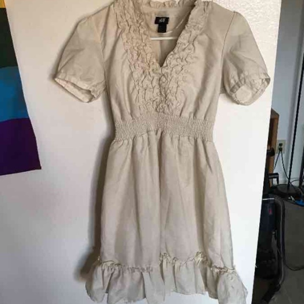 Vintage style ruffle dress.