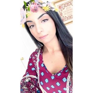 Meet your Posher, Ava