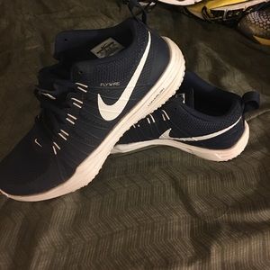 Nike men's running shoes navy blue and white