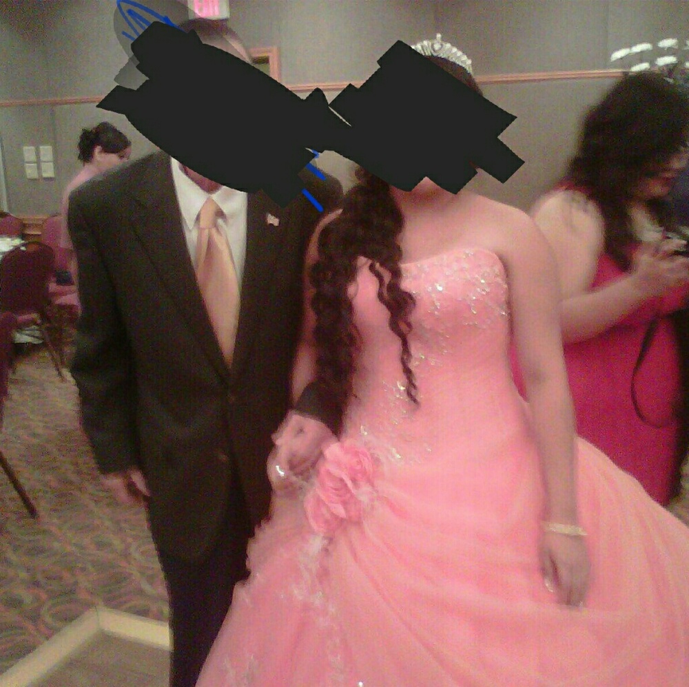 Quincea?era dress