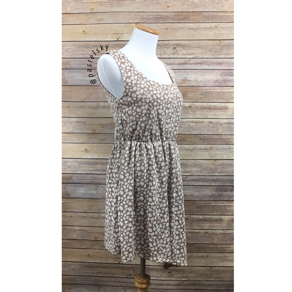 🆕 F21 leaf dress - Picture 2 of 7