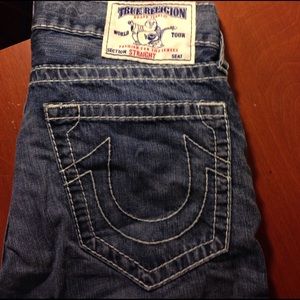 Men's straight true religion jeans size 32