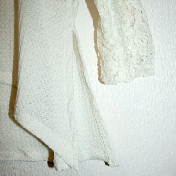 High-Low Thermal w/ Lace Back & Cuffs NWT - Picture 4 of 7