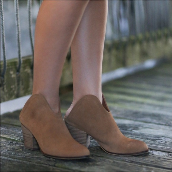 Genuine Suede Distressed Closed Toe Mule Clog - Picture 3 of 6