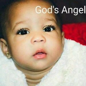 Meet your Posher, Adrienne